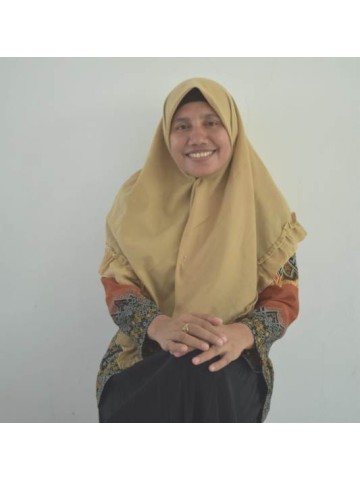 12. Sriyanti Mantutu, S.Pd